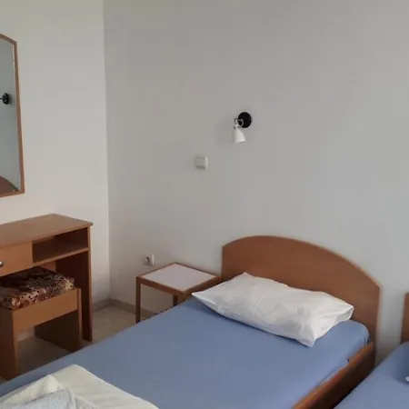 Отель Lozite 3*